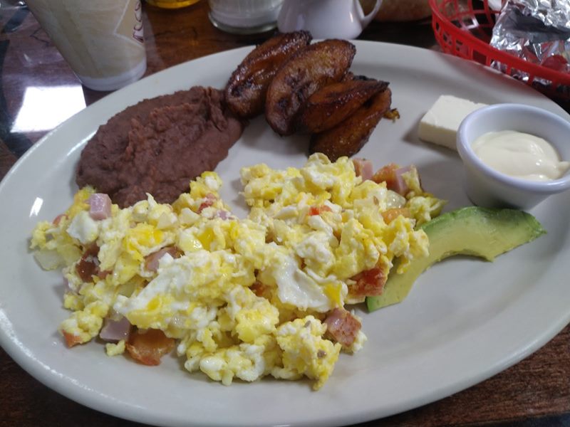 Mama Rosa's Pupuseria food